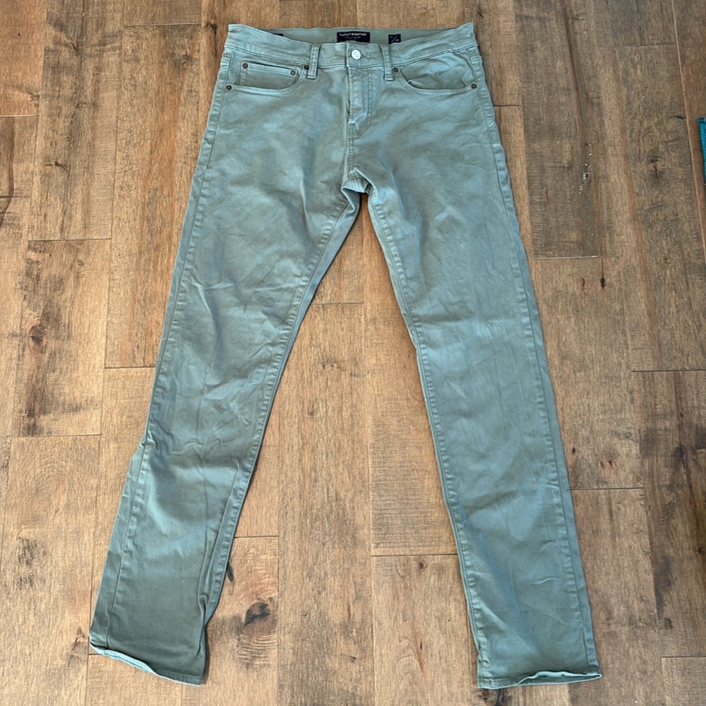 Lucky Brand 110 Slim 31/32 Chino